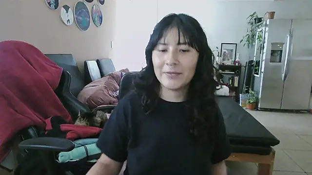 GinnyDelice online show from 10-04-25, 10:44