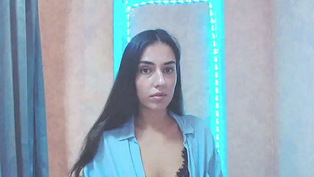 Lovelllyy online show from 10-10-25, 11:44