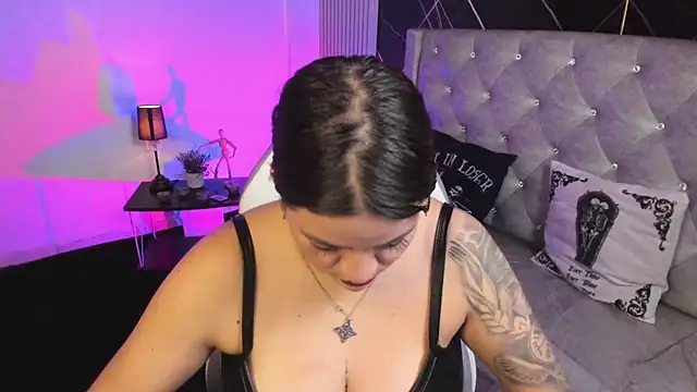 victoria  floyd online show from 02-07-26, 02:58