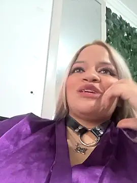 victoria  floyd online show from 11-20-25, 09:47