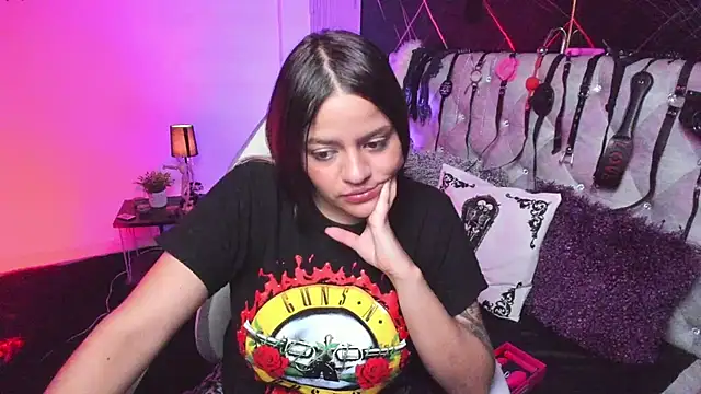 Snapshot of victoria__floyd chatting on 06-05-26, 03:11 victoria floyd online show from 06-05-26, 03:11