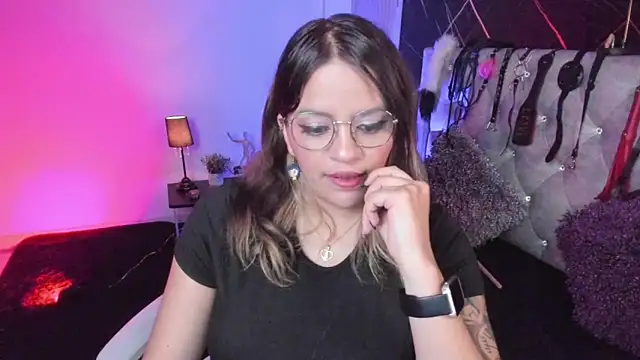 Snapshot of victoria__floyd chatting on 05-01-26, 09:42 victoria floyd online show from 05-01-26, 09:42