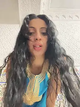 Snapshot of majdolin78 chatting on 09-23-25, 09:55 majdolin78 online show from 09-23-25, 09:55