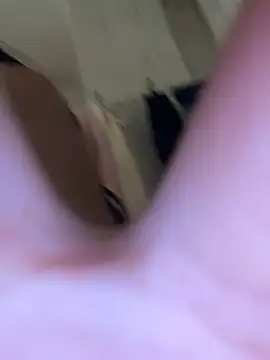 Snapshot of majdolin78 chatting on 10-31-25, 10:23 majdolin78 online show from 10-31-25, 10:23