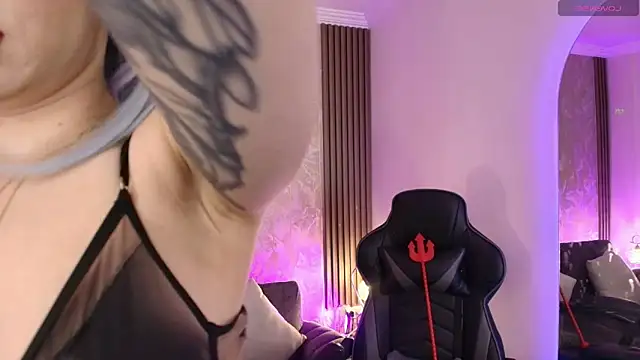 Aurora thomas  1 online show from 04-02-26, 10:16