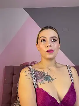 RayaCarr  online show from 12-18-25, 12:42