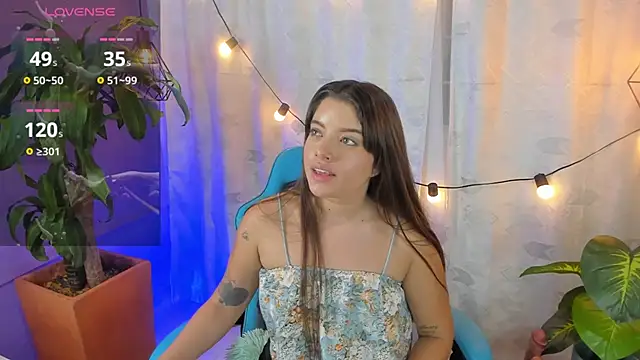 Snapshot of Lia_little18 chatting on 05-17-26, 09:26 Lia little18 online show from 05-17-26, 09:26