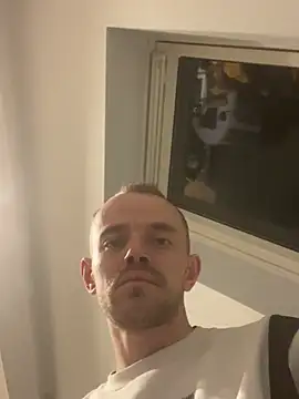 Snapshot of wyattstone chatting on 02-14-26, 08:31 wyattstone online show from 02-14-26, 08:31