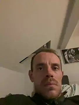 Snapshot of wyattstone chatting on 04-08-26, 08:32 wyattstone online show from 04-08-26, 08:32