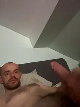 Snapshot of wyattstone chatting on 09-26-25, 01:01 wyattstone online show from 09-26-25, 01:01