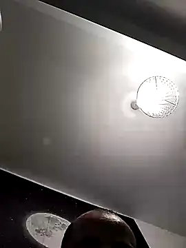 Snapshot of wyattstone chatting on 10-10-25, 02:01 wyattstone online show from 10-10-25, 02:01
