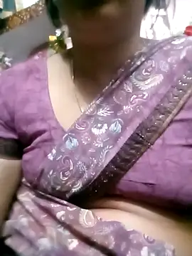 Snapshot of Bina_Bhanot chatting on 03-15-25, 04:10 Bina Bhanot online show from 03-15-25, 04:10