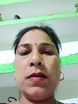 Snapshot of Bina_Bhanot chatting on 03-20-25, 04:09 Bina Bhanot online show from 03-20-25, 04:09