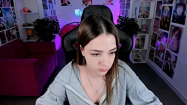 PamBeesly online show from 02-23-25, 11:22