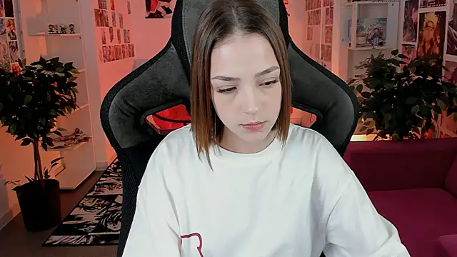 PamBeesly online show from 11-08-25, 11:25