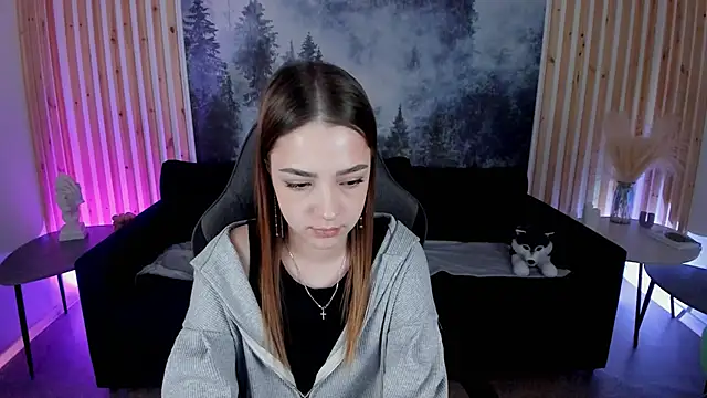 PamBeesly online show from 03-14-25, 11:23