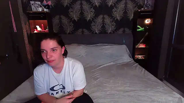 Snapshot of Anastasia_2006 chatting on 10-17-25, 08:43 Anastasia 2006 online show from 10-17-25, 08:43