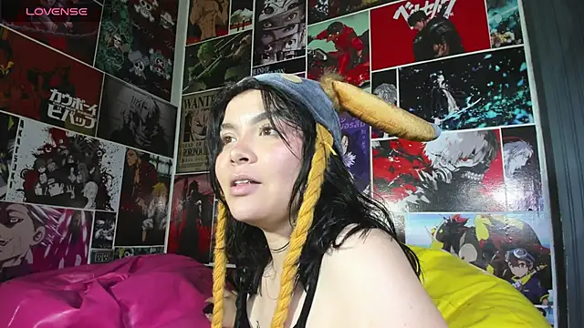 Snapshot of Zoe_Cheshire chatting on 02-27-25, 03:18 Zoe Cheshire online show from 02-27-25, 03:18