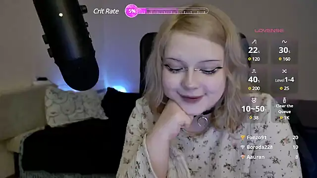 Snapshot of Electro_doll chatting on 03-13-25, 08:22 Electro doll online show from 03-13-25, 08:22