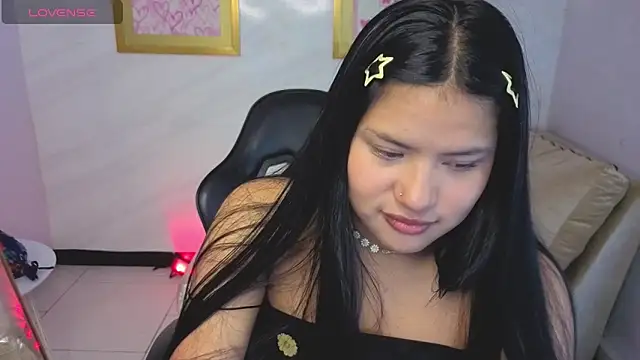 Paulette v online show from 04-14-26, 01:05