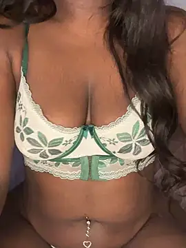 Snapshot of 3xoticNiyah chatting on 05-24-26, 08:31 3xoticNiyah online show from 05-24-26, 08:31