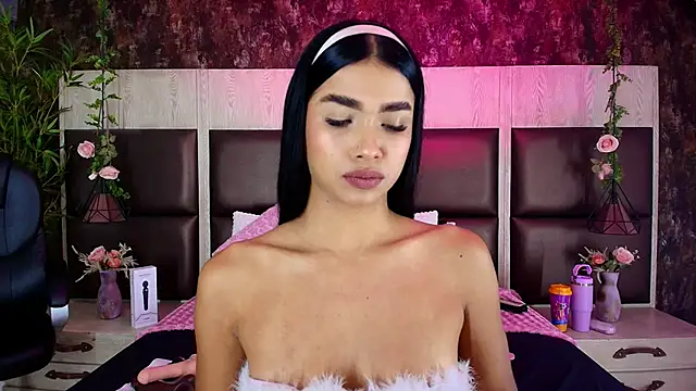 Bella Smiith  online show from 11-20-25, 04:18