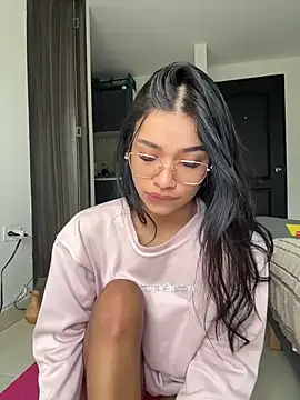 Bella Smiith  online show from 02-25-26, 01:44