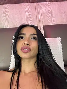 Bella Smiith  online show from 12-13-25, 08:04