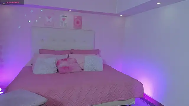 ScarlettDreamss7 online show from 11-02-25, 03:28