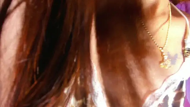 emili clark online show from 10-26-25, 04:57