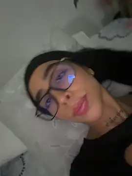 sophierooy22 online show from 06-30-26, 07:47