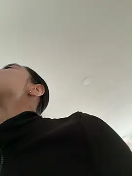 sophierooy22 online show from 06-17-26, 03:22