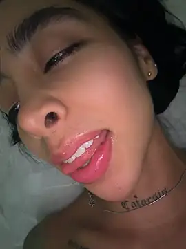 sophierooy22 online show from 07-25-26, 01:46