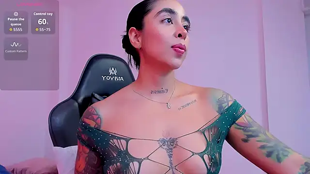 sophierooy22 online show from 11-28-25, 05:46