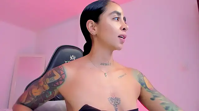 sophierooy22 online show from 05-13-26, 10:50