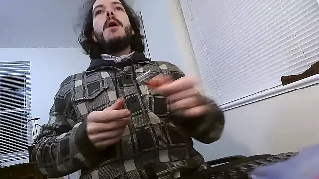 Prolapse Pig online show from 12-13-25, 08:04