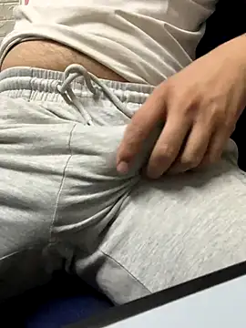 Greeneyes0820 online show from 09-20-25, 07:57