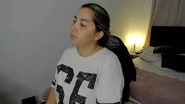 brithany olson25 online show from 03-05-26, 11:32