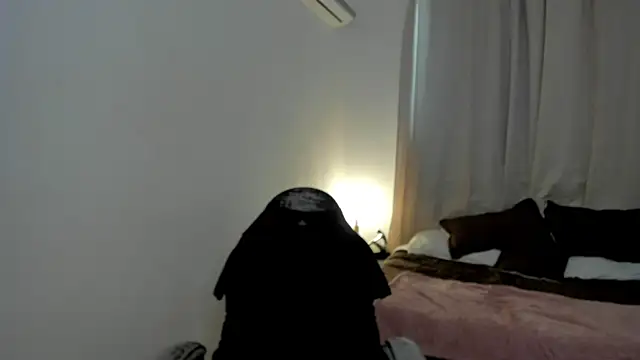 brithany olson25 online show from 11-12-25, 02:43