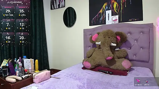 Emmie Hot online show from 03-20-26, 11:44