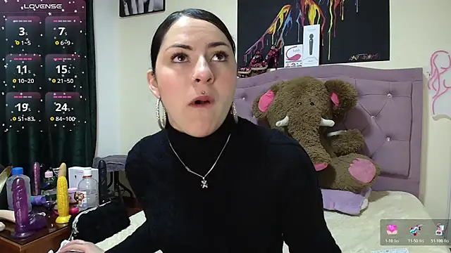 Emmie Hot online show from 11-26-25, 12:05