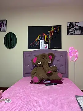 Emmie Hot online show from 03-26-26, 12:25