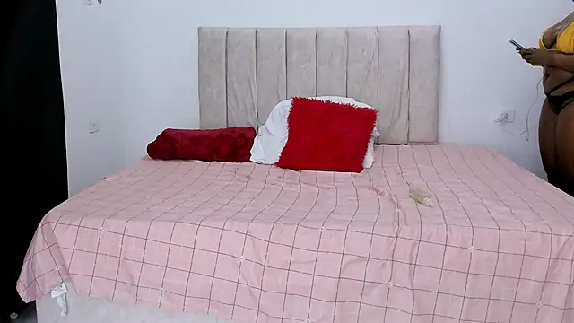 Dorka Rojas12 online show from 02-28-25, 06:54