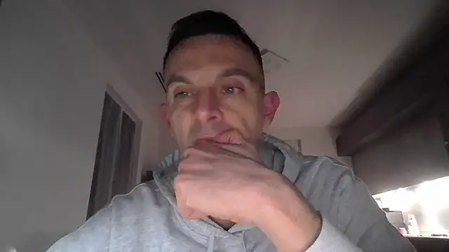 Snapshot of Masterclassyfeet chatting on 02-07-25, 10:52 Masterclassyfeet online show from 02-07-25, 10:52