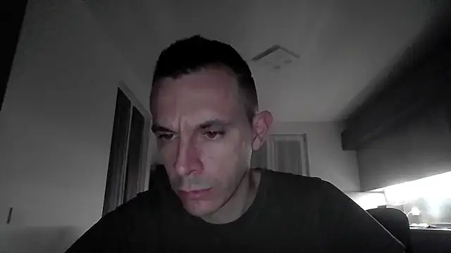 Snapshot of Masterclassyfeet chatting on 03-21-25, 09:23 Masterclassyfeet online show from 03-21-25, 09:23