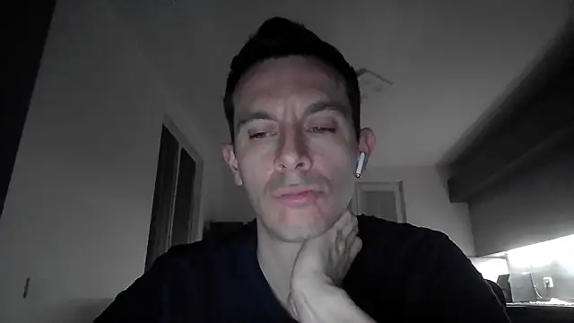 Snapshot of Masterclassyfeet chatting on 03-19-25, 12:26 Masterclassyfeet online show from 03-19-25, 12:26