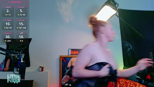 KittiePurry69 online show from 11-10-25, 05:01
