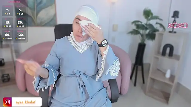 Ayha khalaf online show from 10-15-25, 01:15