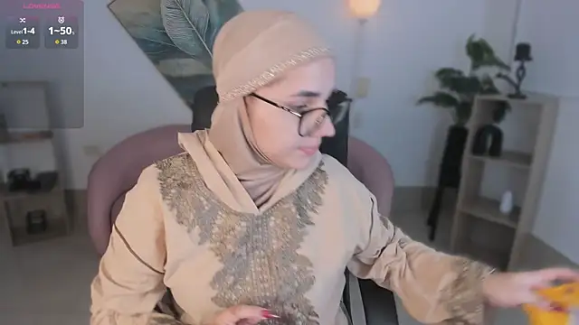 Ayha khalaf online show from 10-30-25, 01:15