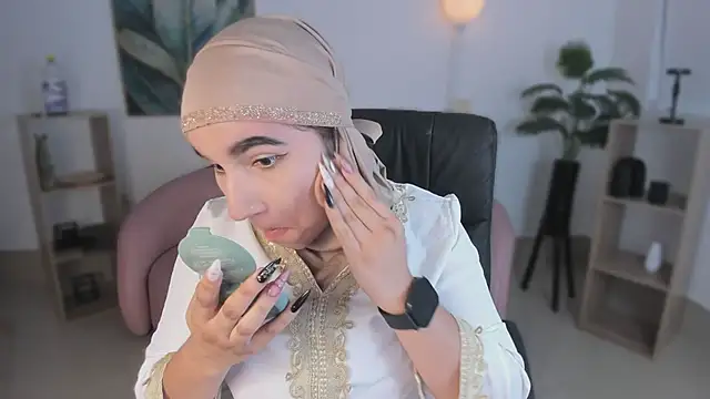 Ayha khalaf online show from 10-27-25, 01:06